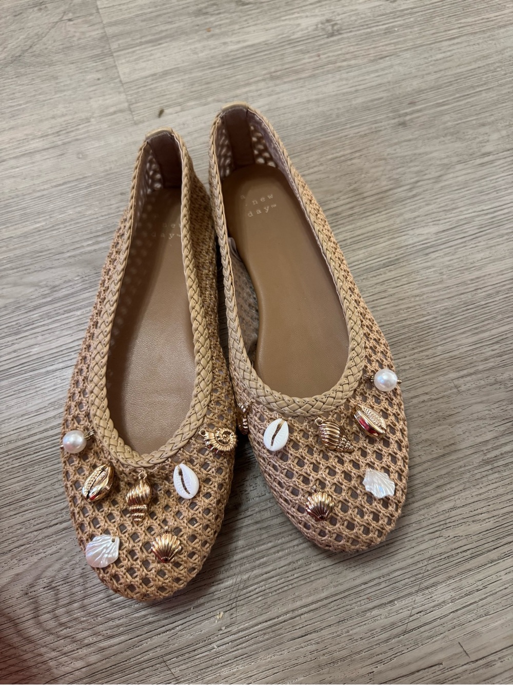 Women's Beach Tan Woven Shell-Embellished Ballet Flats